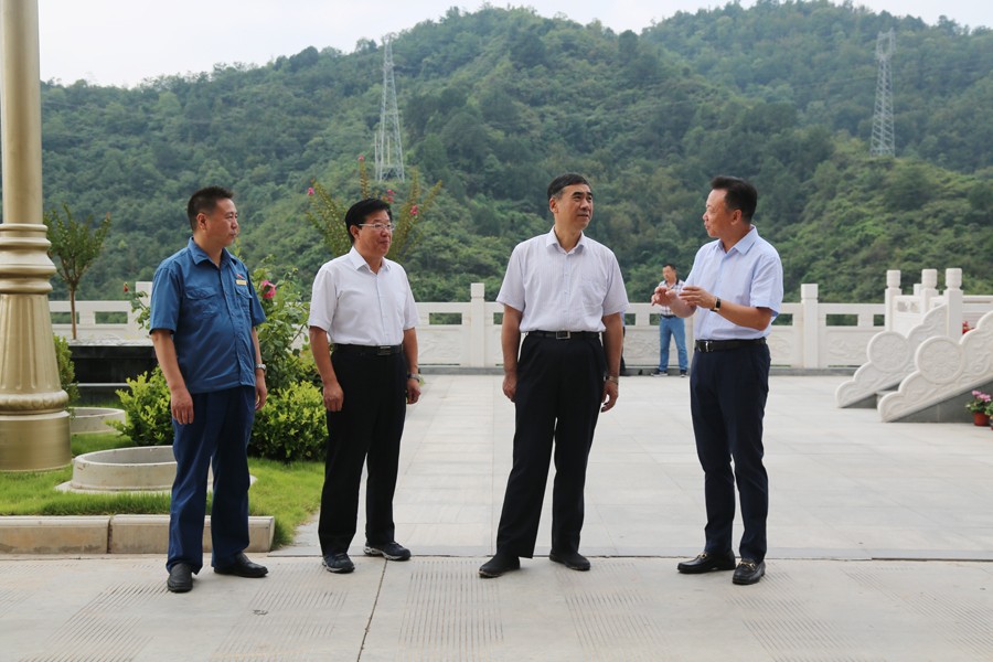 24-2018年8月，全省綠色礦山建設(shè)現(xiàn)場會在金徽股份召開，時任副省長李斌出席會議并做重要講話。.jpg